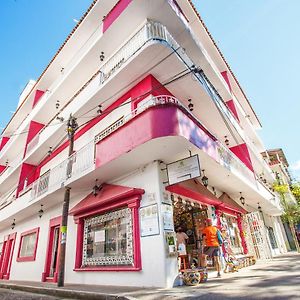 Suites Plaza del Rio - Family Hotel Malecón Centro